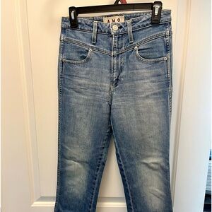 AMO YOLK FRONT JEANS .